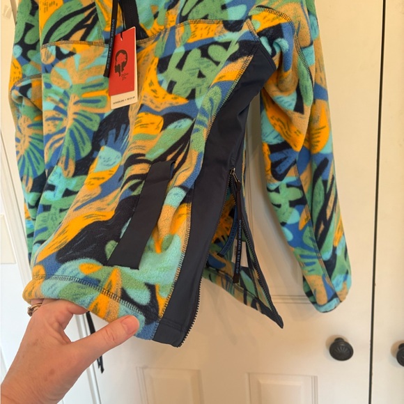 Outdoor Afro x REI patterned Fleece 1/4 Zip Pullover - Picture 6 of 6